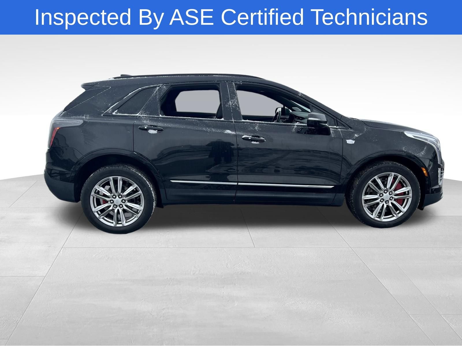 Used 2022 Cadillac XT5 Sportv AWD/4WD image 2