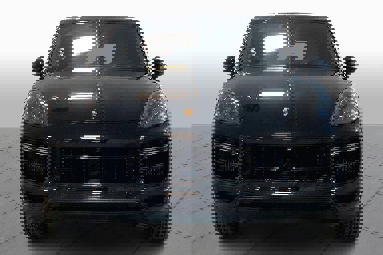 Used 2020 Porsche Cayenne Turbo image 3