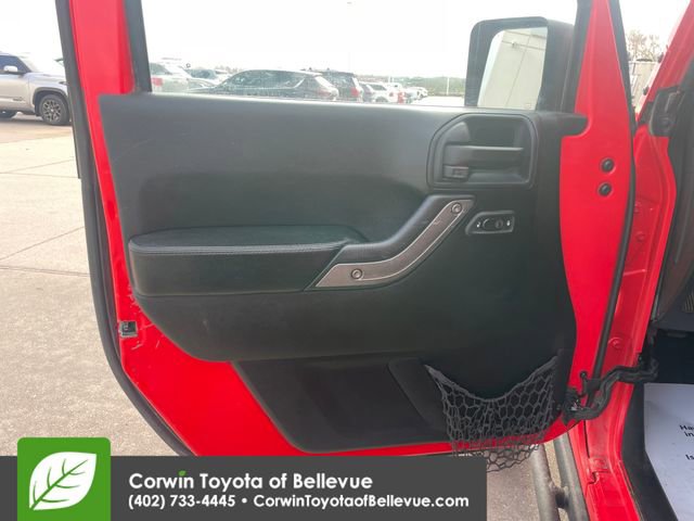 Used 2013 Jeep Wrangler Unlimited Sahara image 18