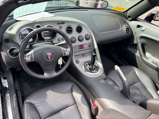 Used 2007 Pontiac Solstice GXP w/ Premium Package RWD image 10