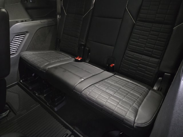Used 2026 Cadillac Escalade V w/ LPO, ONYX Package AWD/4WD image 33