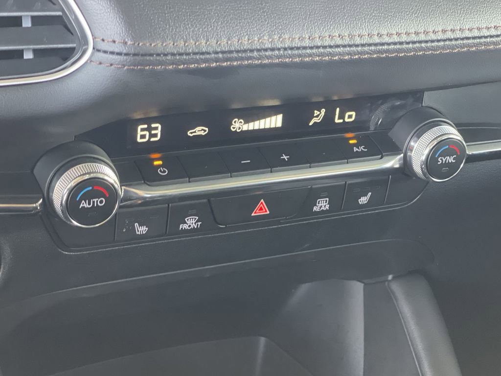 Used 2023 MAZDA MAZDA3 s image 33