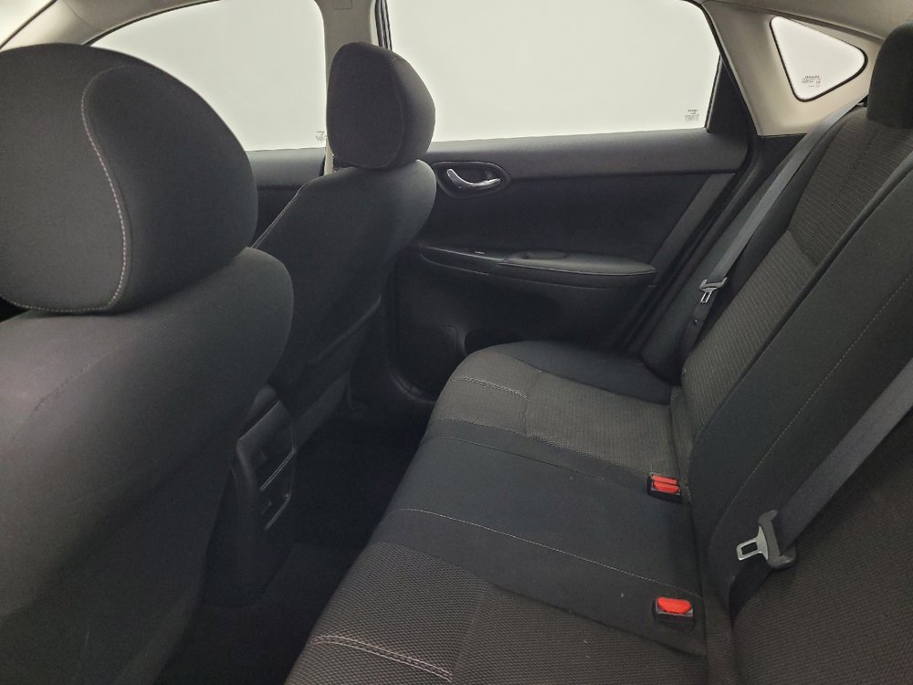 Used 2016 Nissan Sentra S image 18