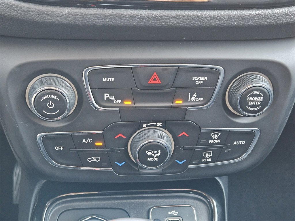 Used 2018 Jeep Compass Limited w/ Navigation Group image 16