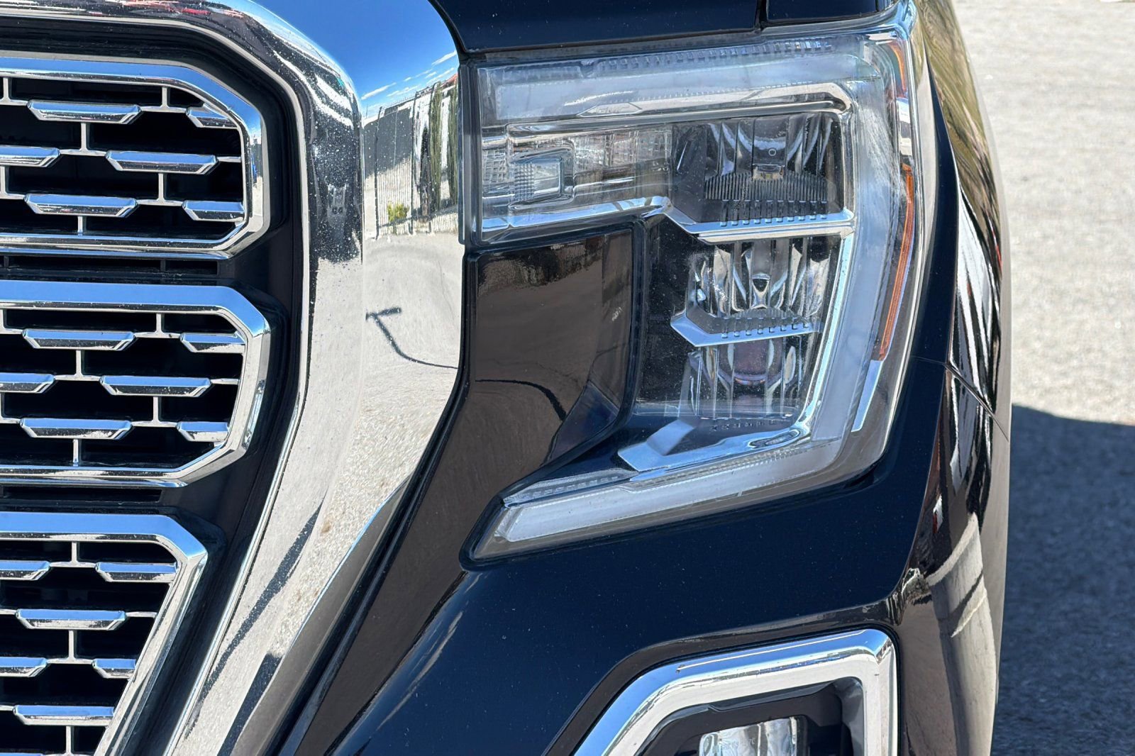 Used 2019 GMC Sierra 1500 Denali w/ Denali Ultimate Package AWD/4WD image 48