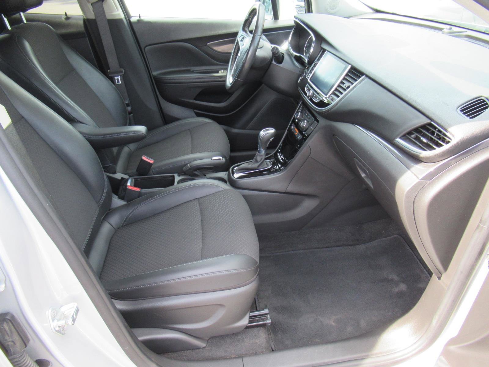 Used 2021 Buick Encore Preferred w/ Safety Package AWD/4WD image 11