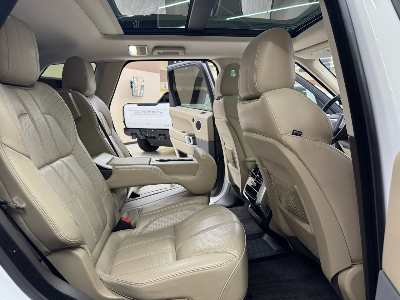 Used 2017 Land Rover Range Rover Sport HSE image 38