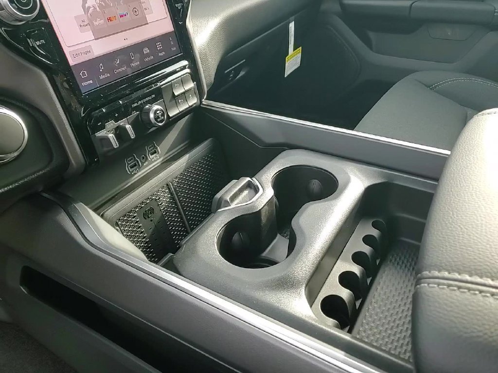 New 2026 RAM 1500 Big Horn AWD/4WD image 18