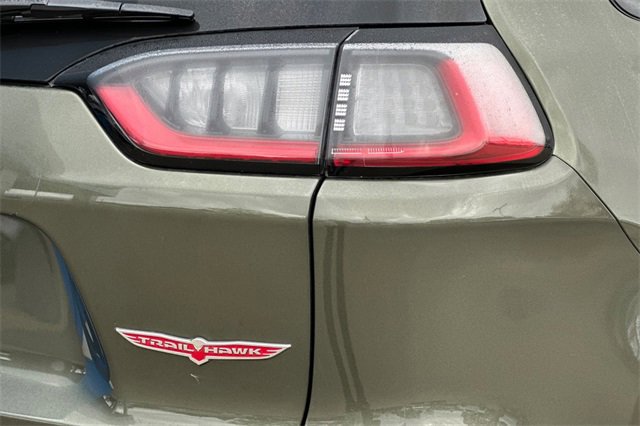 Used 2019 Jeep Cherokee Trailhawk image 30