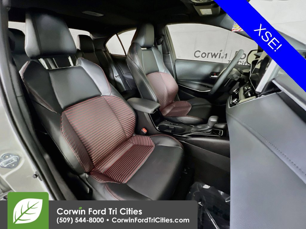 Used 2025 Toyota Corolla XSE FWD image 17