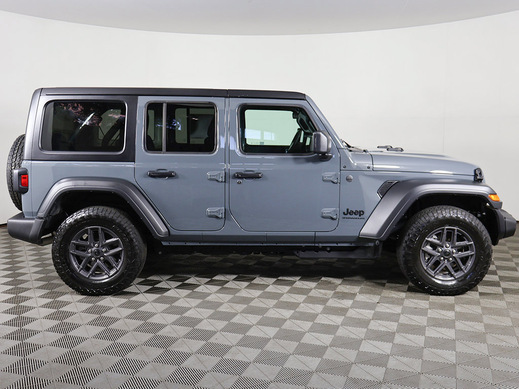 Used 2026 Jeep Wrangler Unlimited Sport AWD/4WD image 15