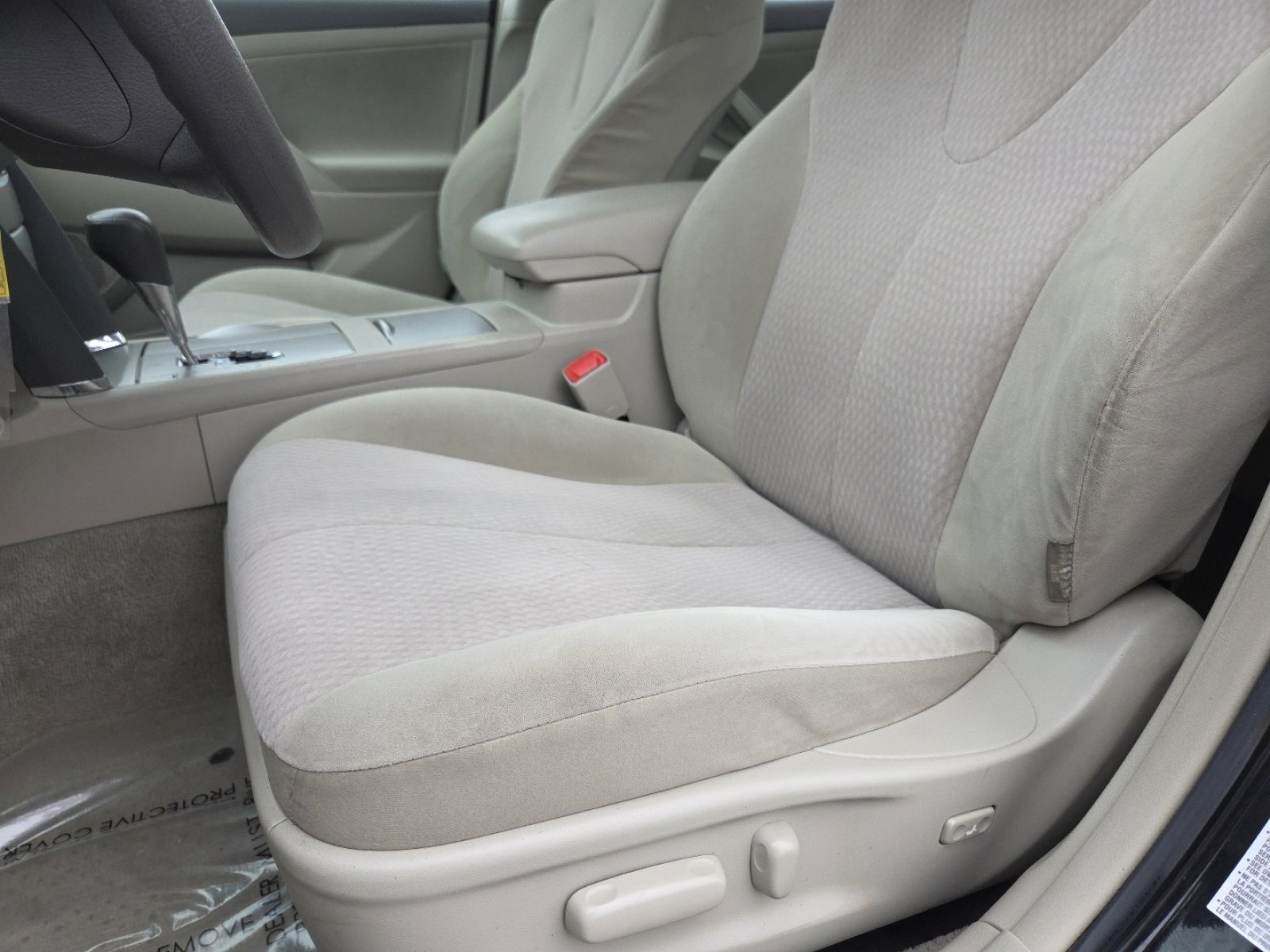 Used 2010 Toyota Camry image 18