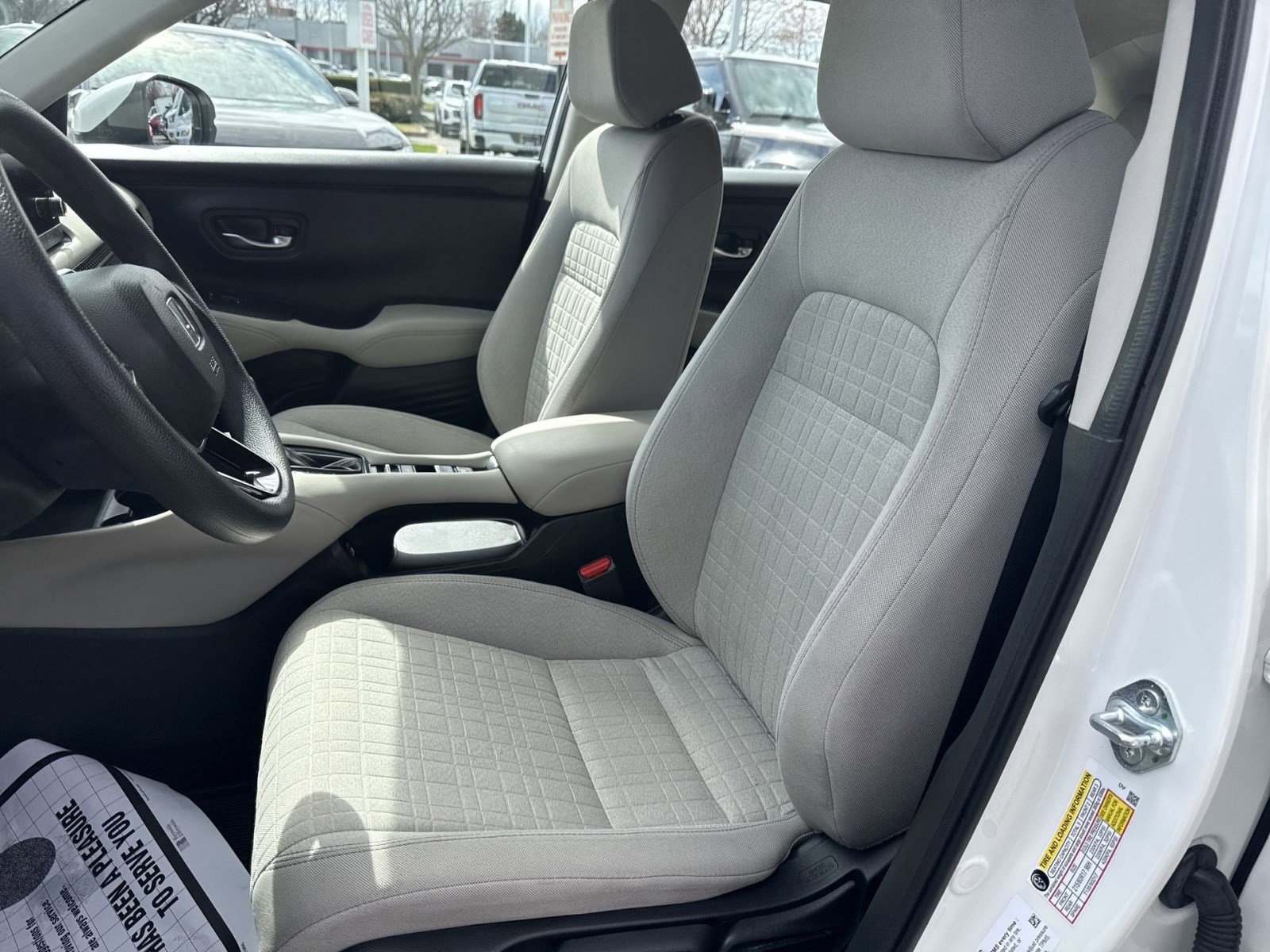 Used 2023 Honda HR-V LX image 12