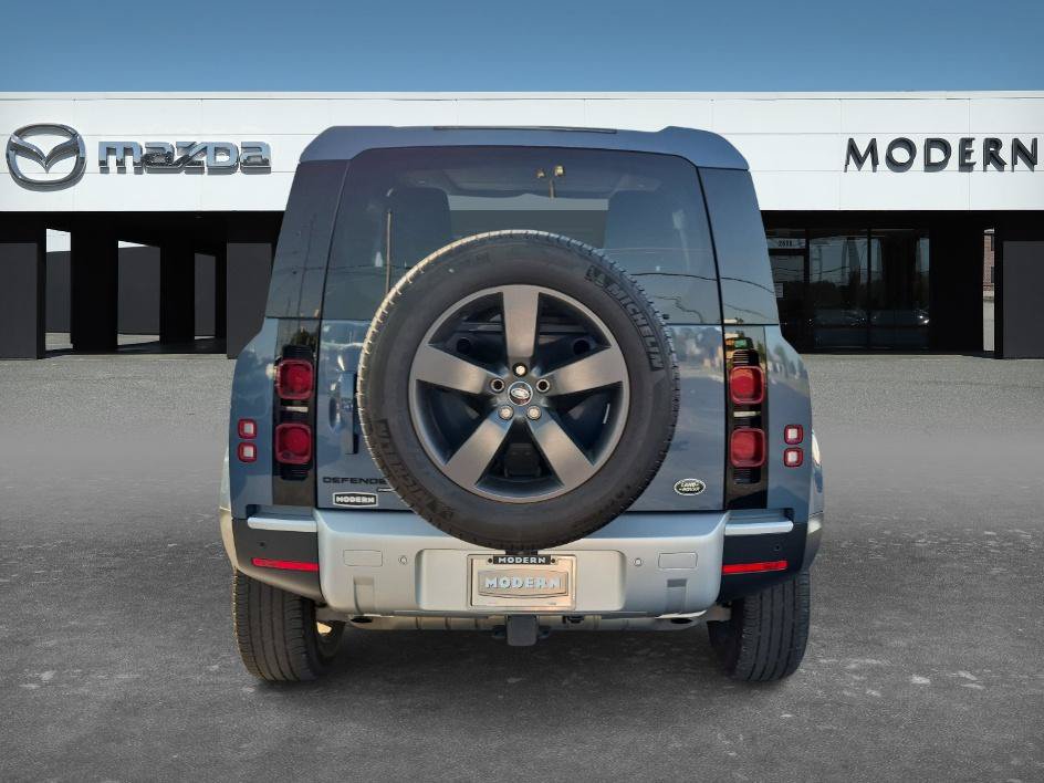 Used 2023 Land Rover Defender 90 SE AWD/4WD image 4