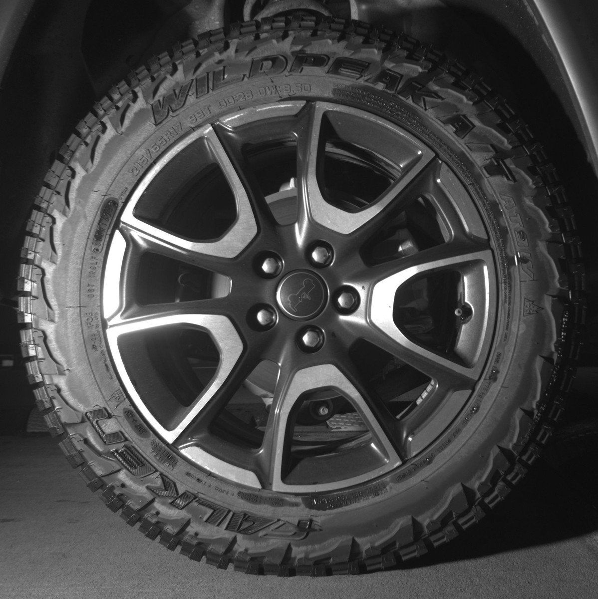 Used 2025 Jeep Compass Trailhawk AWD/4WD image 15