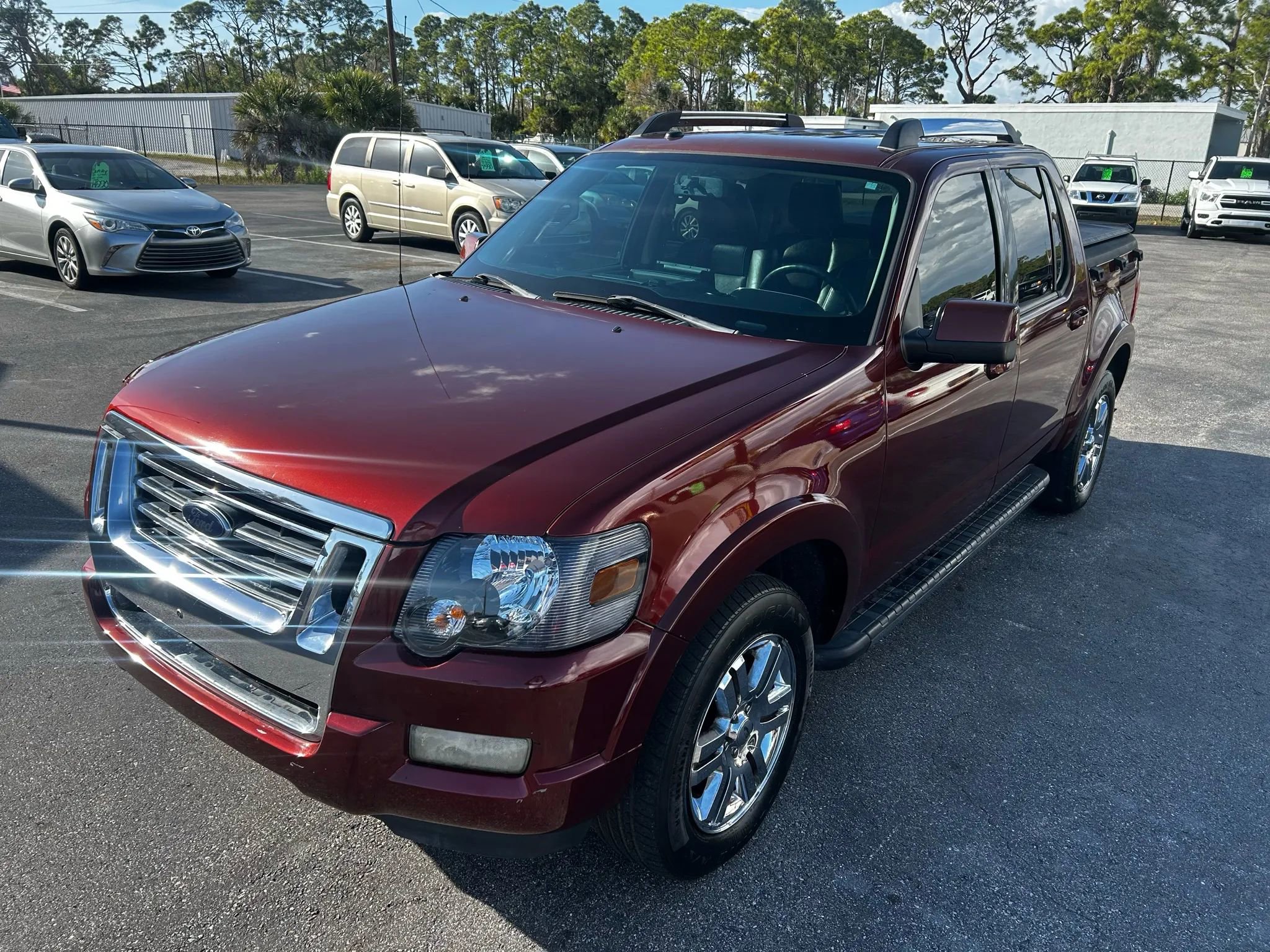 Used 2010 Ford Explorer Sport Trac Limited image 8