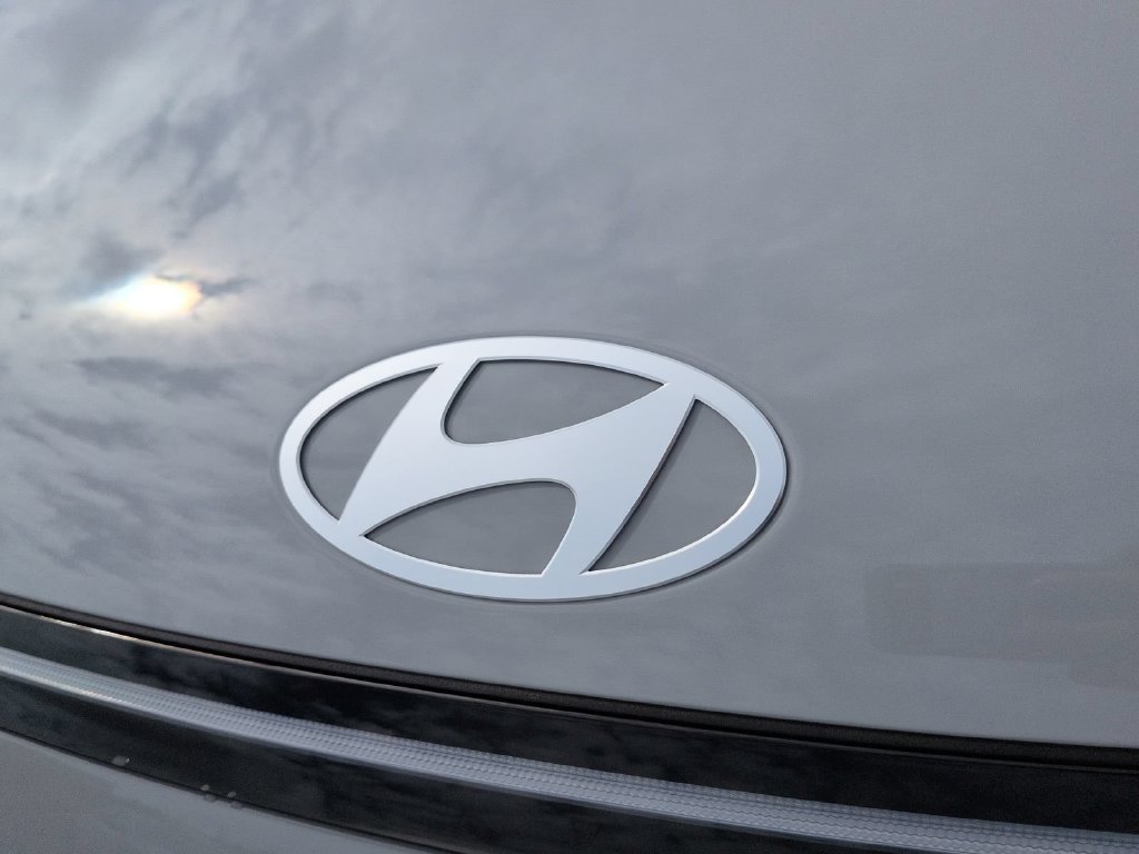 New 2027 Hyundai Kona Limited FWD image 15