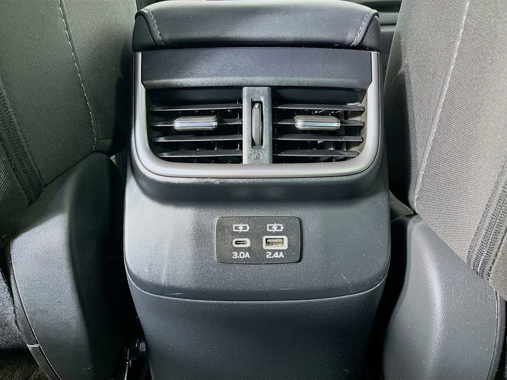 Used 2024 Subaru Outback Premium AWD/4WD image 33