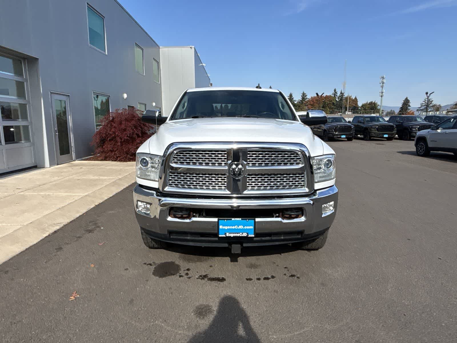 Used 2014 RAM 3500 Laramie w/ Convenience Group AWD/4WD image 8