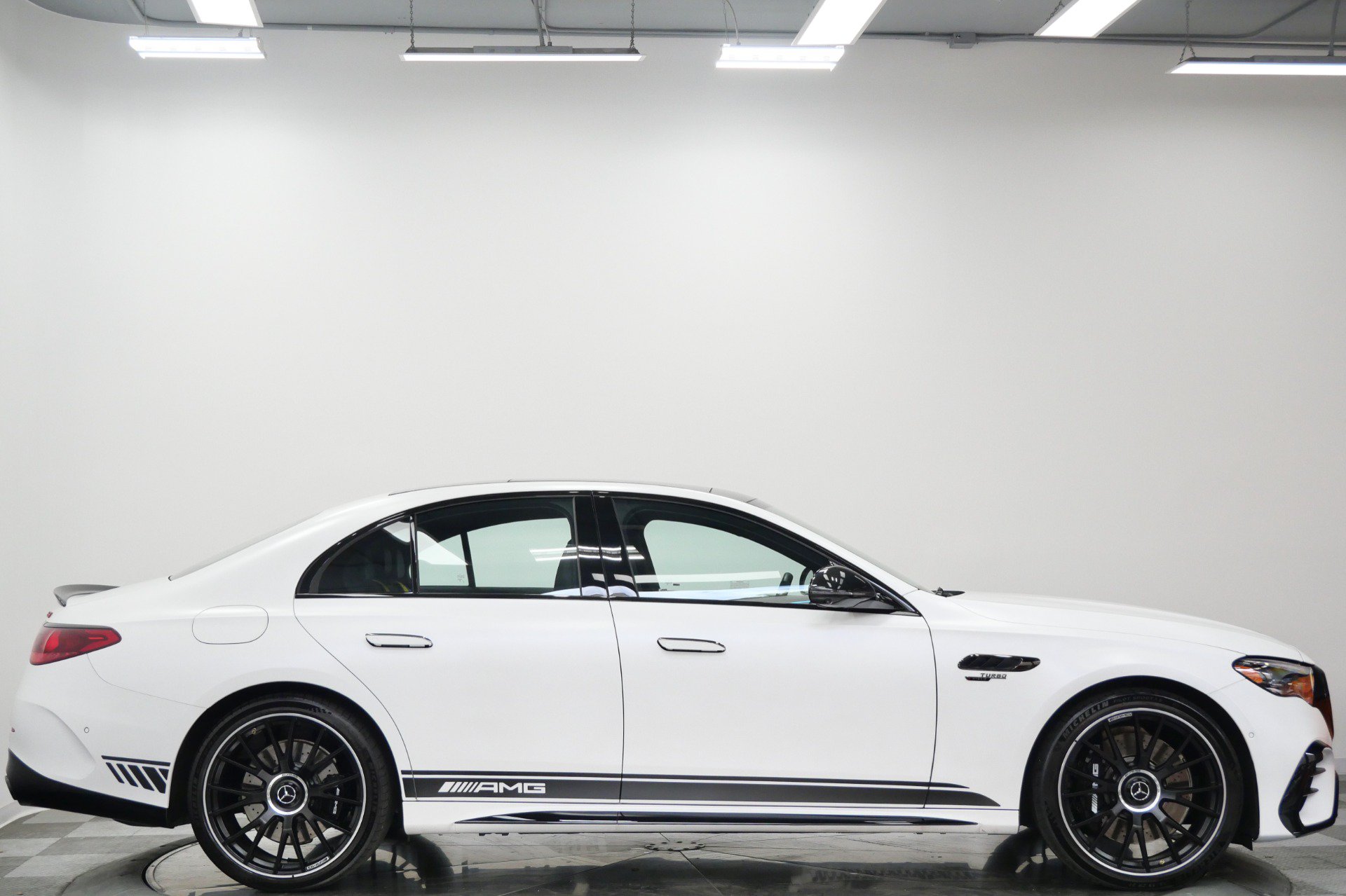 Used 2025 Mercedes-Benz E 53 AMG e 4MATIC Sedan image 52