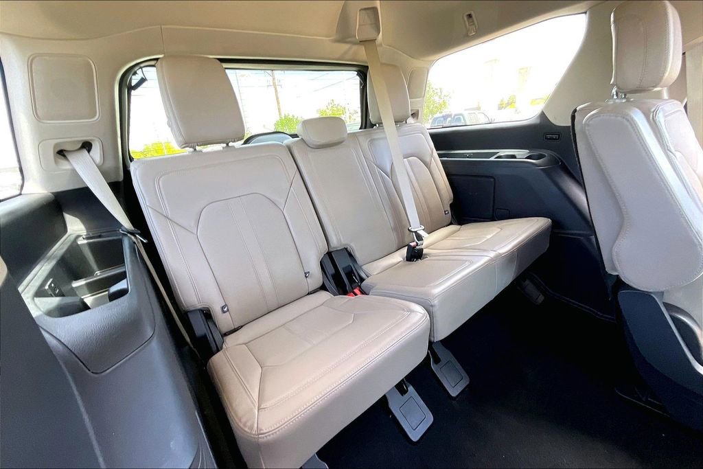 Used 2024 Ford Expedition Limited RWD image 27