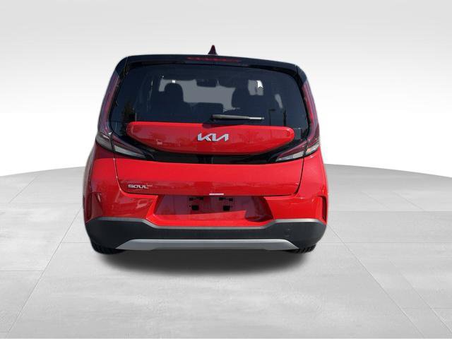 Certified 2025 Kia Soul LX w/ LX Technology Package FWD image 7