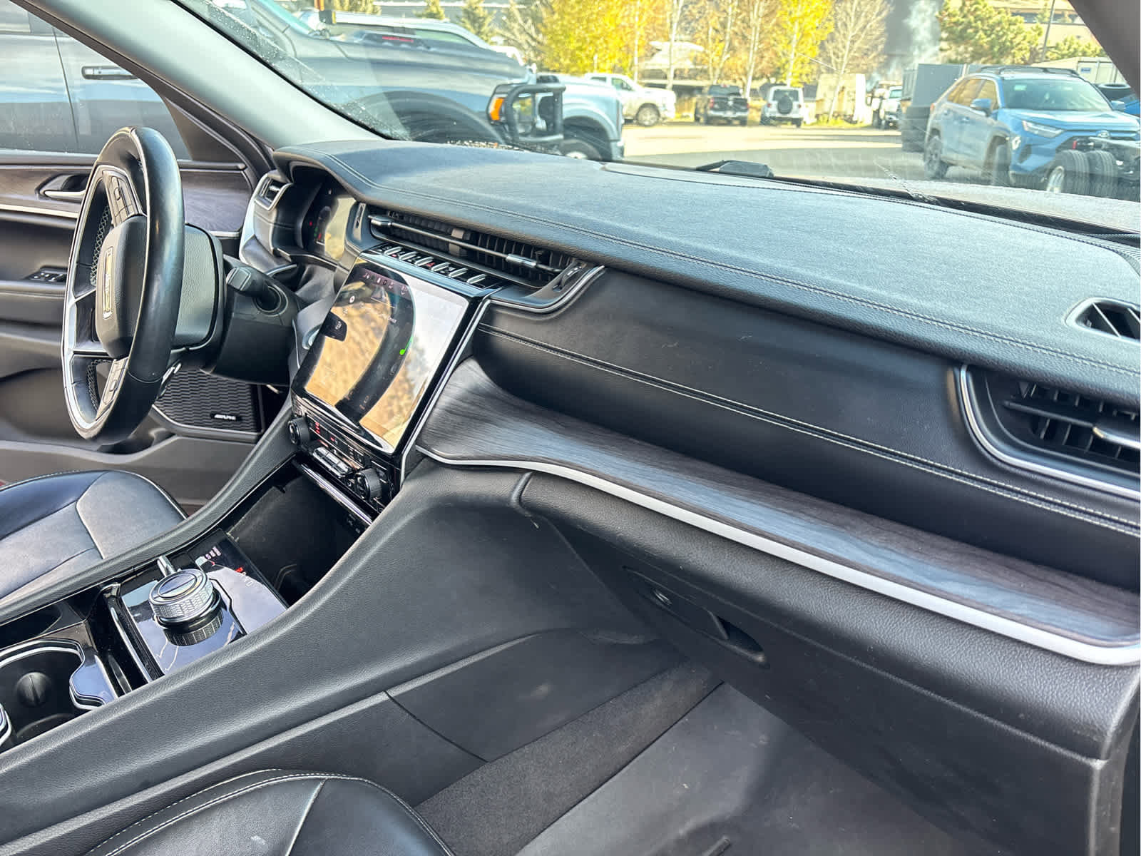 Used 2022 Jeep Grand Cherokee L Limited image 25