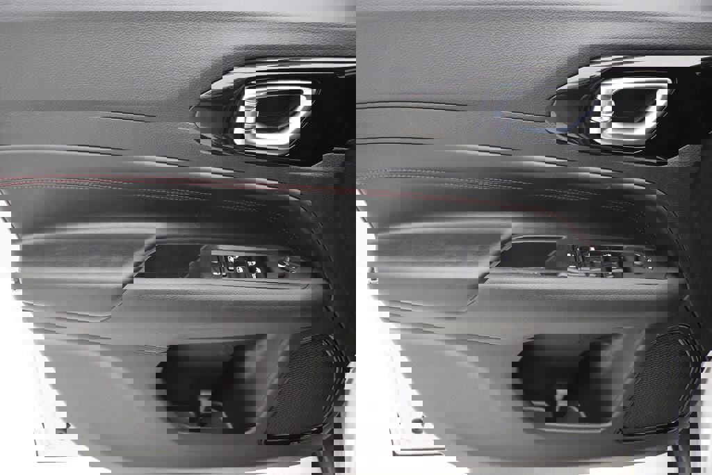 Used 2024 Jeep Compass Trailhawk image 15