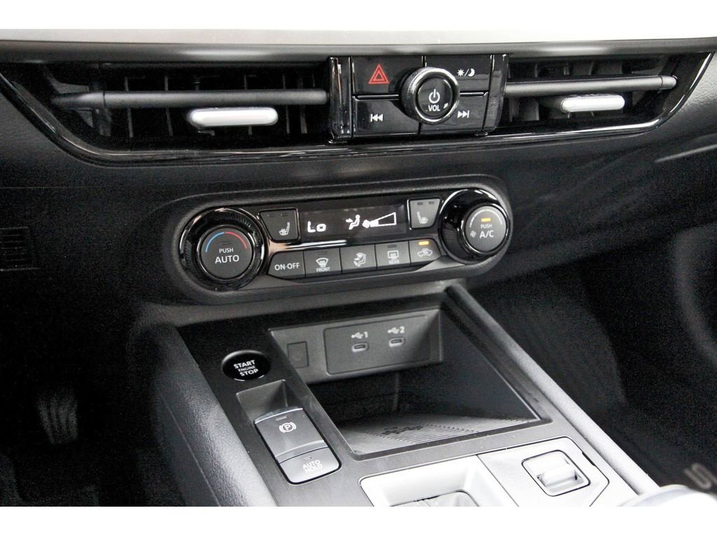 New 2026 Nissan Kicks SV w/ Charging Package FWD image 21