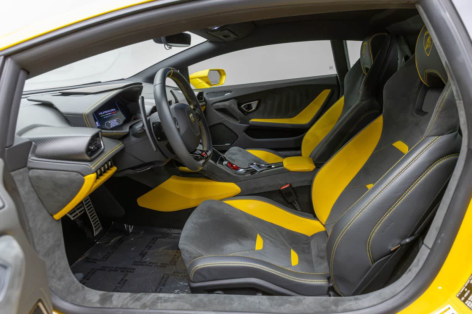 Used 2023 Lamborghini Huracan Tecnica RWD image 9