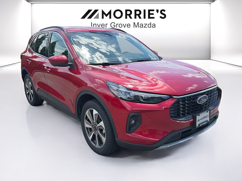 Used 2024 Ford Escape Platinum AWD/4WD image 3