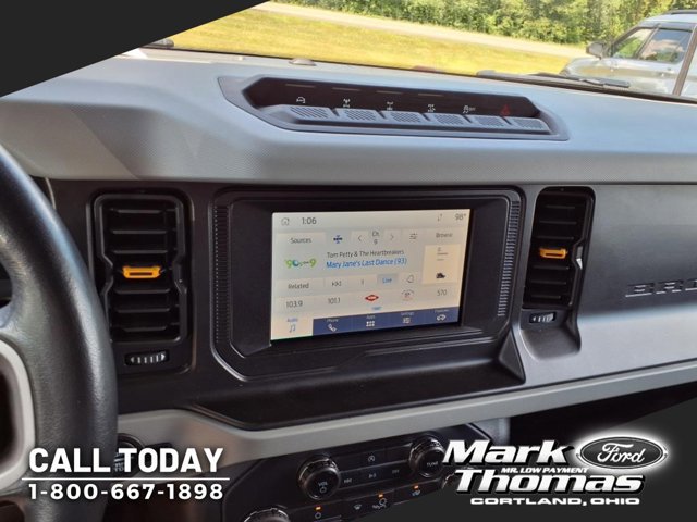 Used 2022 Ford Bronco Badlands image 16