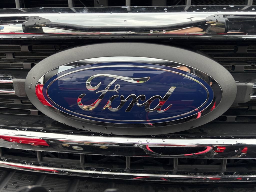 Used 2021 Ford F350 Lariat w/ Lariat Ultimate Package AWD/4WD image 10