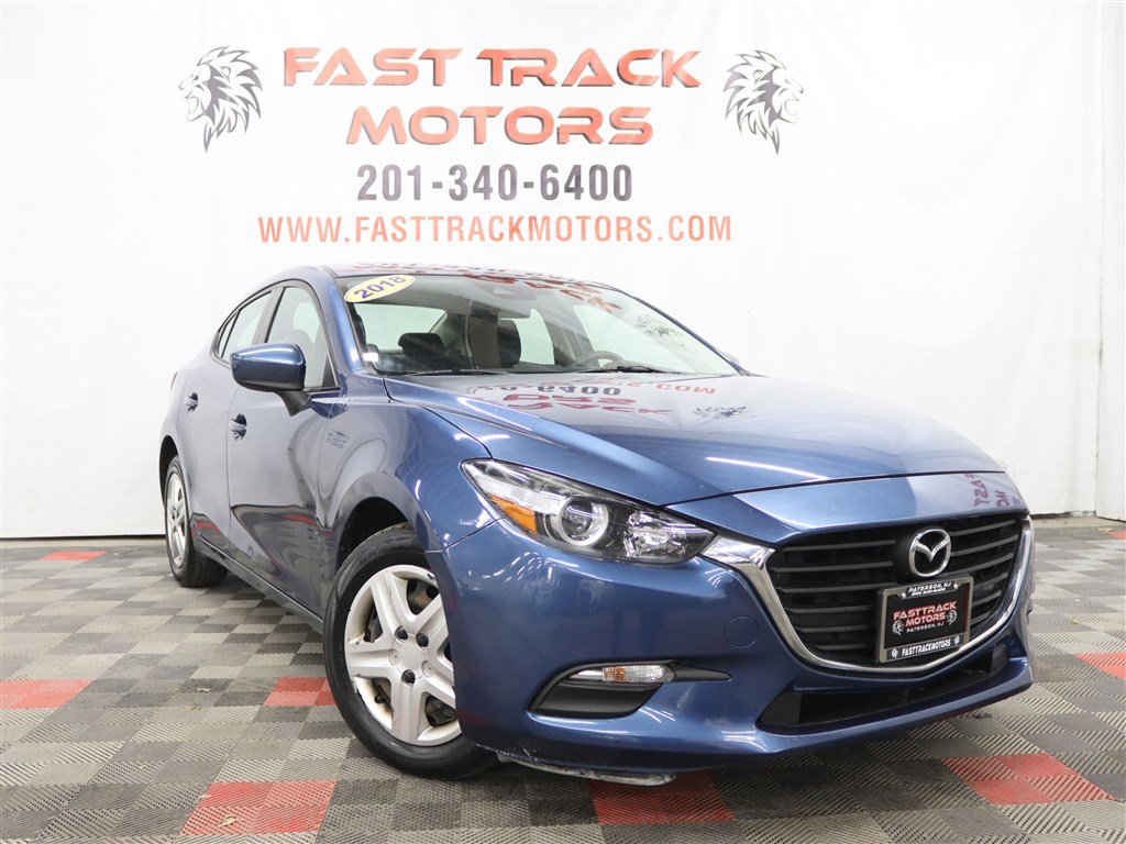 Used 2018 MAZDA MAZDA3 Sport FWD image 3