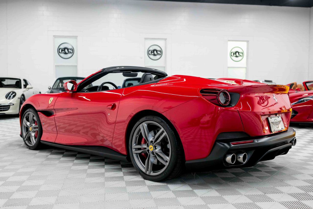 Used 2019 Ferrari Portofino RWD image 15