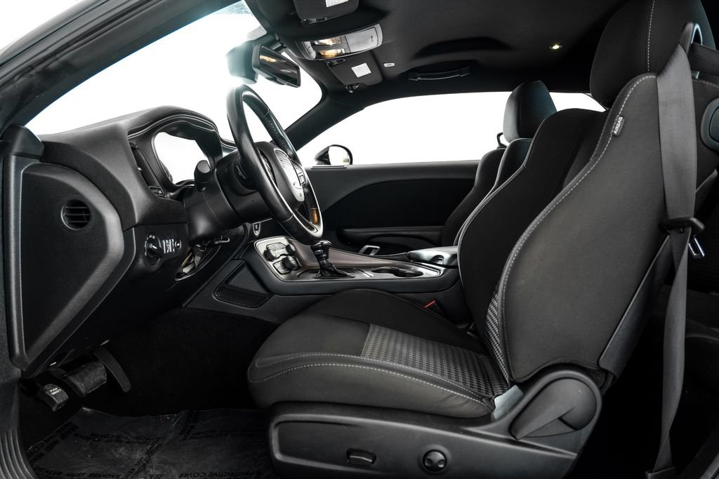 Used 2023 Dodge Challenger GT RWD image 4