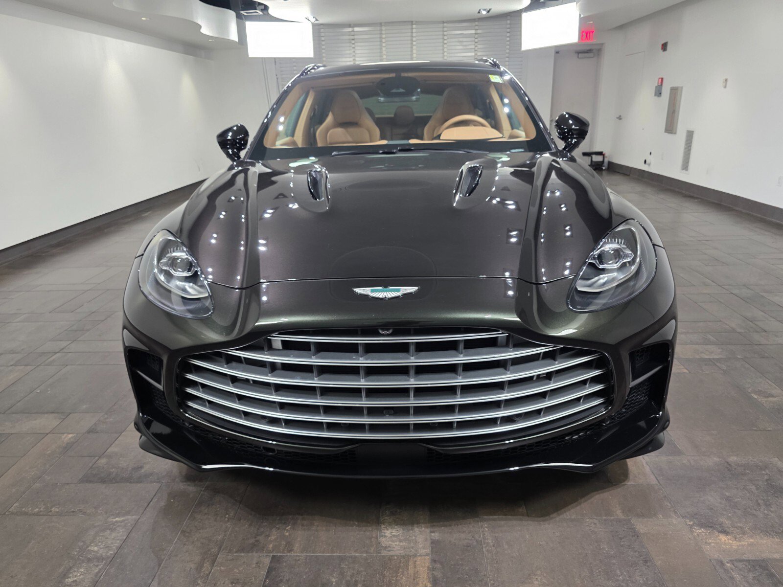 Used 2026 Aston Martin DBX 707 image 7