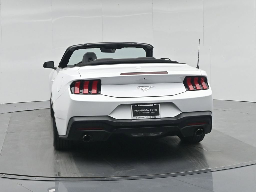 Used 2024 Ford Mustang EcoBoost image 28
