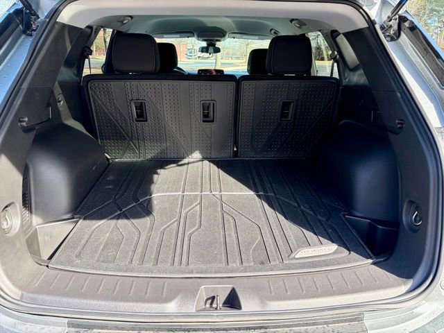 Used 2025 Chevrolet Blazer LT w/ Midnight/Sport Edition image 17