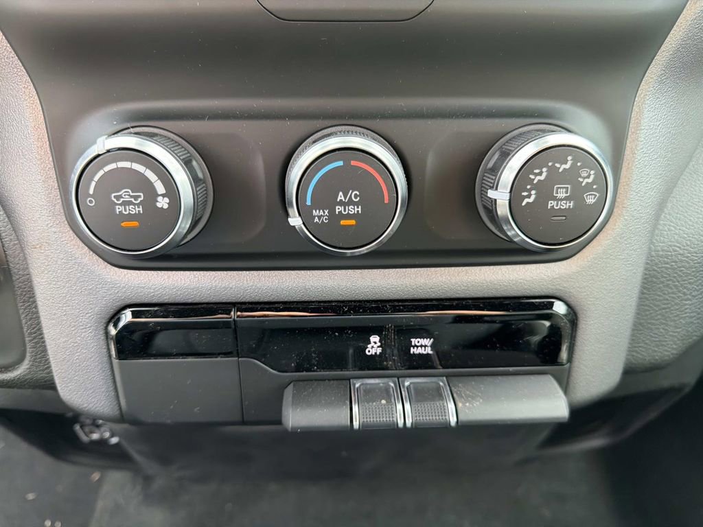 Used 2023 RAM 1500 Big Horn image 34