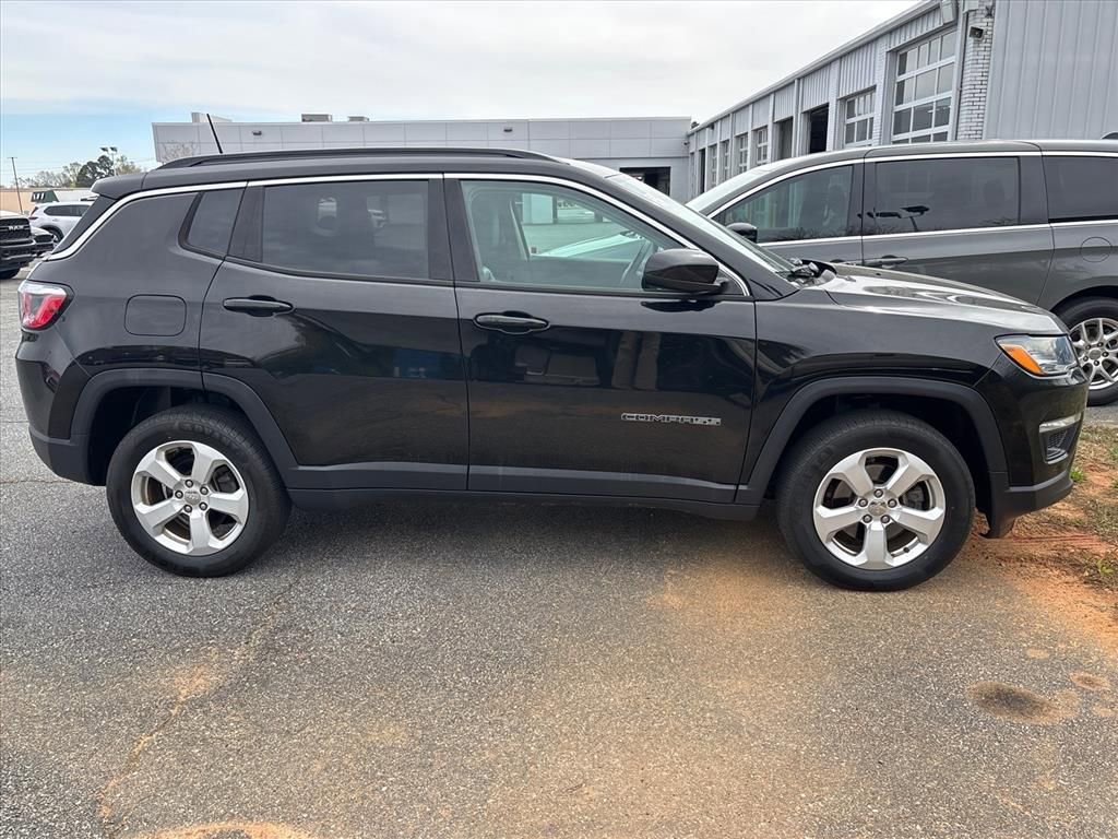 Used 2020 Jeep Compass Latitude w/ Cold Weather Group image 6