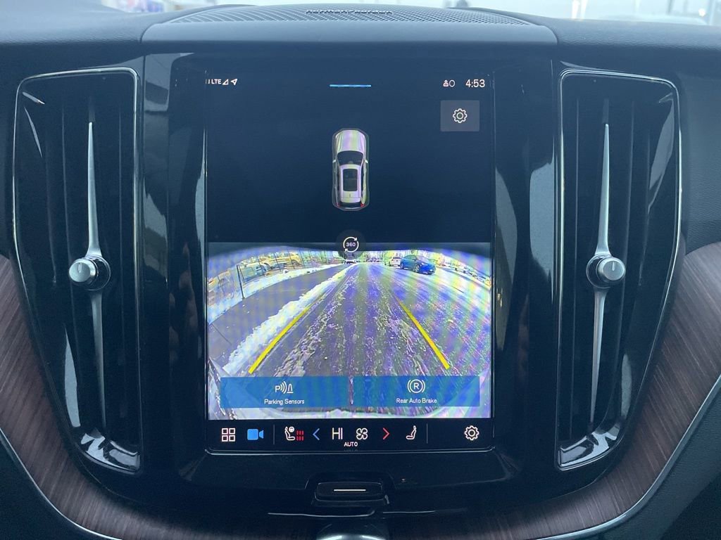 Certified 2023 Volvo XC60 B5 Plus w/ Climate Package image 28