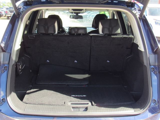 Certified 2025 Nissan Rogue SL FWD image 6