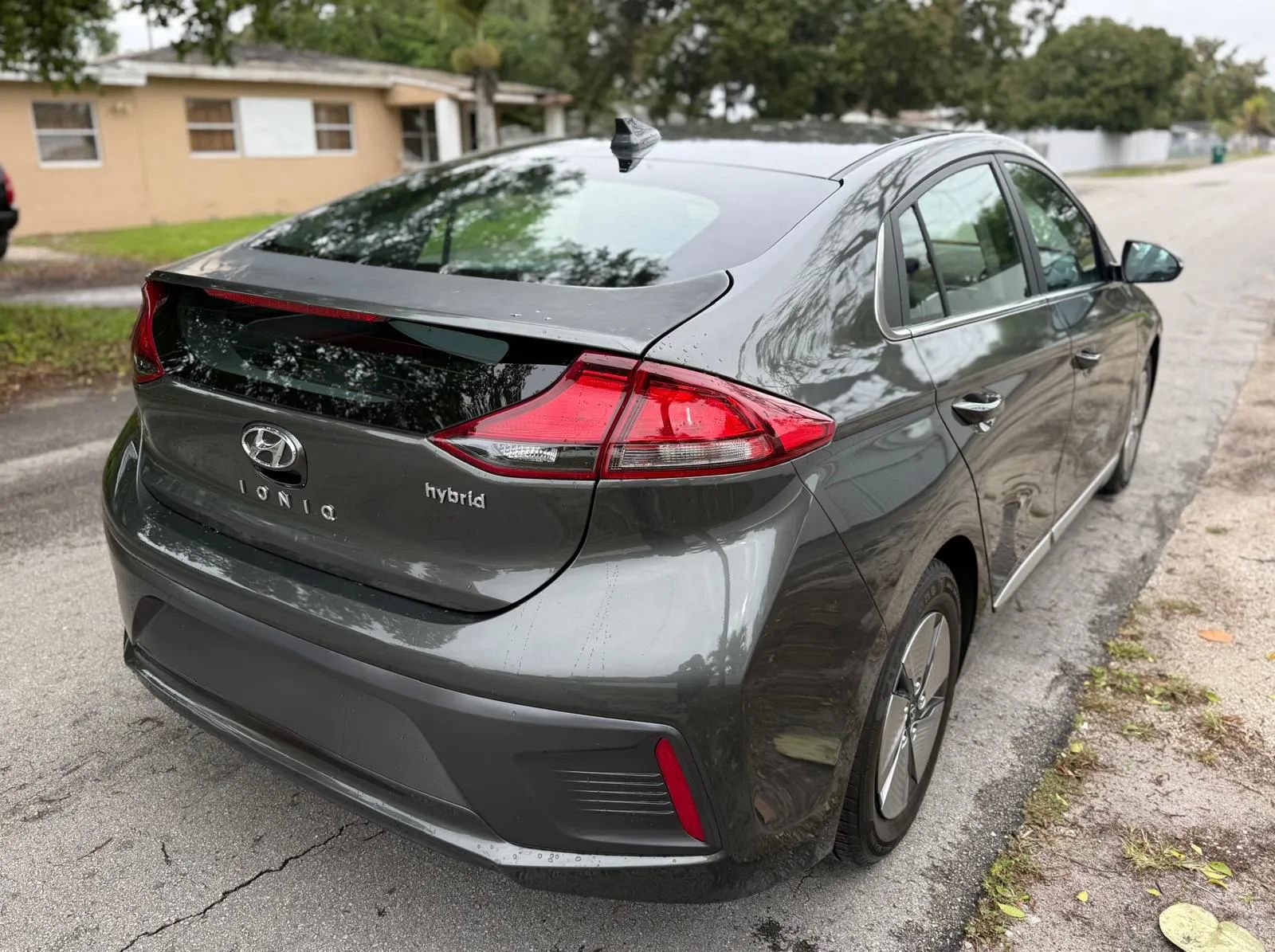 Used 2021 Hyundai Ioniq SE image 7