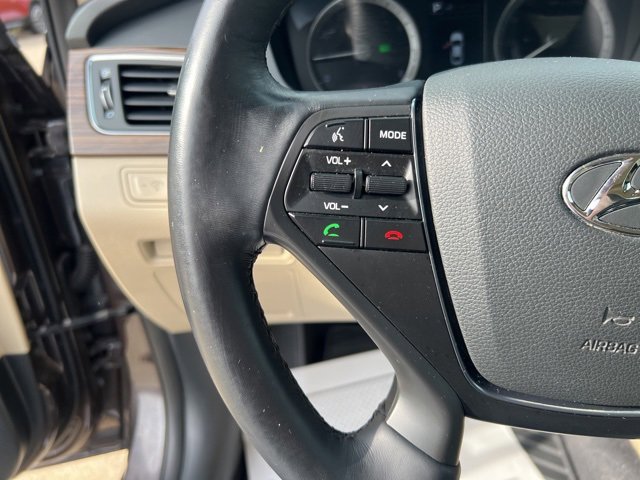 Used 2016 Hyundai Sonata Limited w/ Option Group 05 image 17