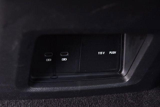 Certified 2024 Volkswagen Atlas Cross Sport SE image 23