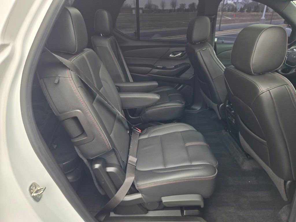 Used 2022 Chevrolet Traverse RS w/ LPO, Floor Liner Package AWD/4WD image 12
