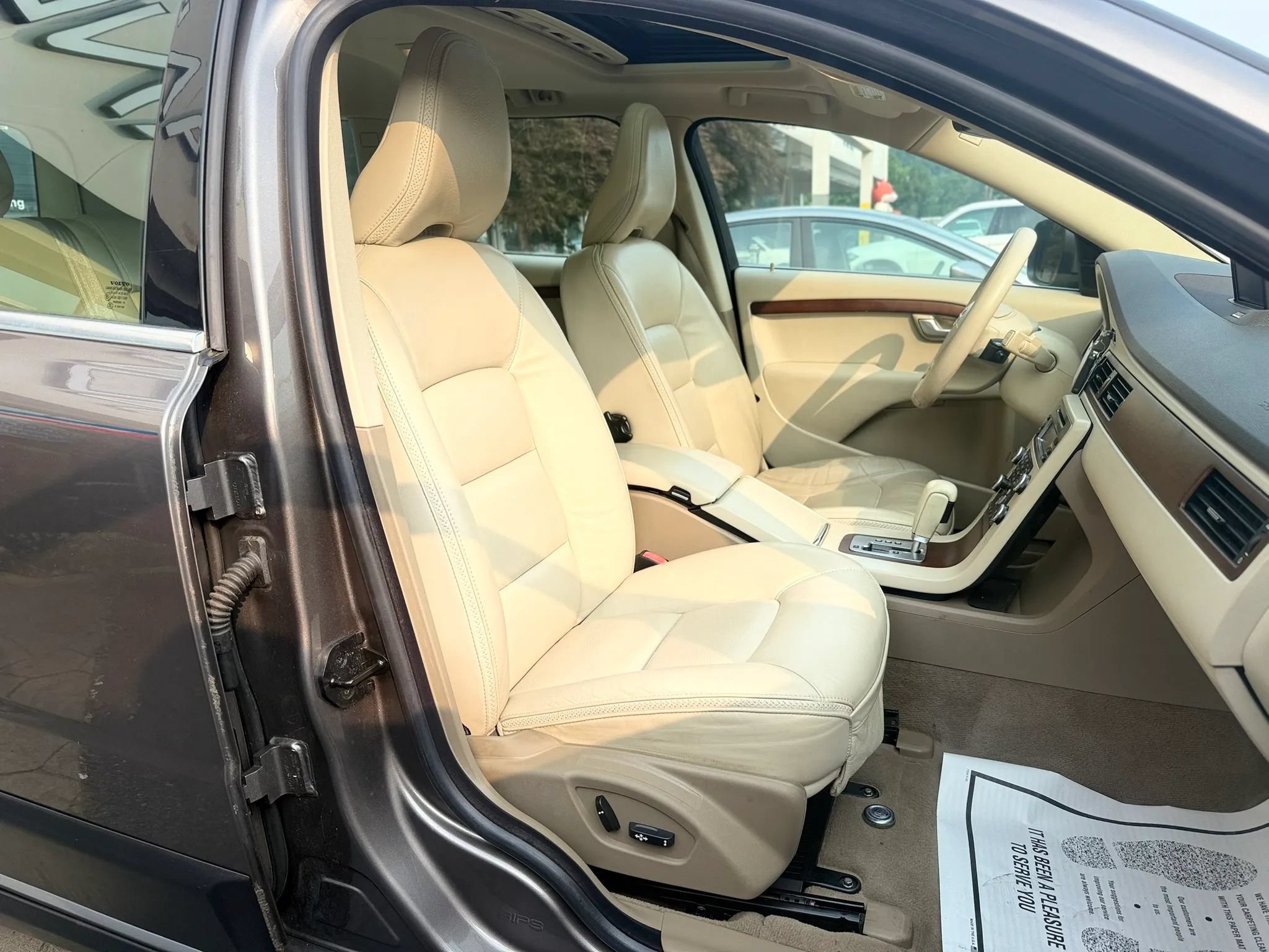 Used 2010 Volvo XC70 3.2 AWD/4WD image 36
