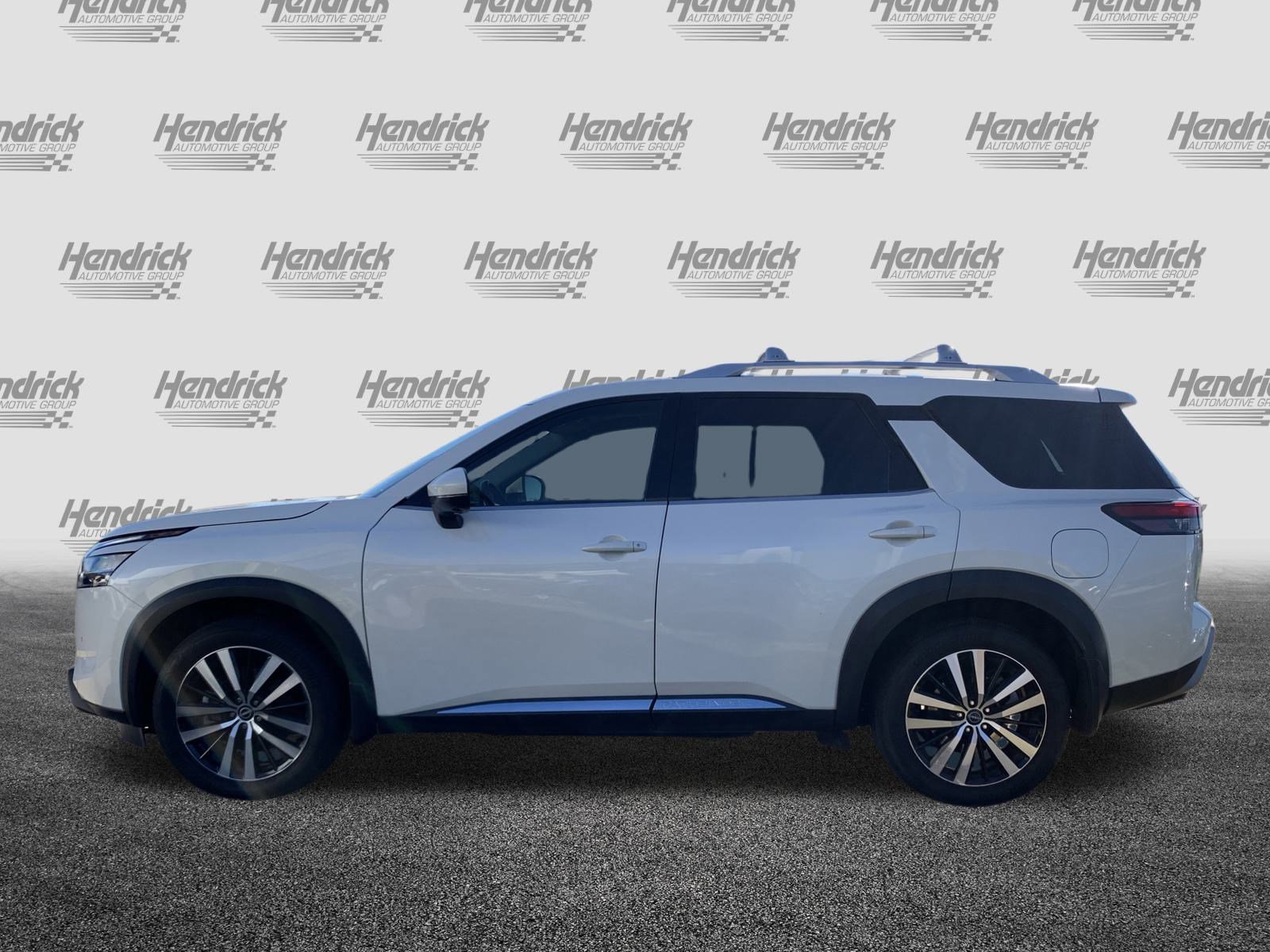 Used 2024 Nissan Pathfinder Platinum w/ Cargo Package image 7