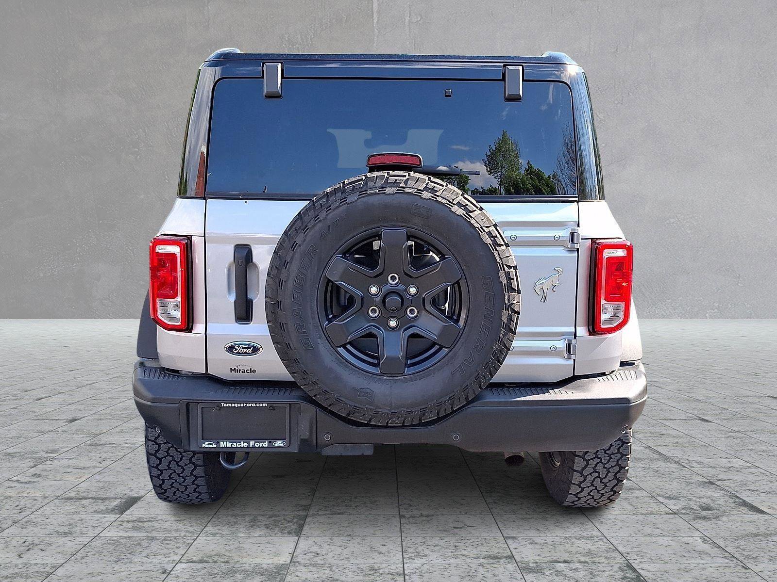Used 2024 Ford Bronco Black Diamond AWD/4WD image 5